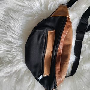 Bass Fanny Pack Brown Black